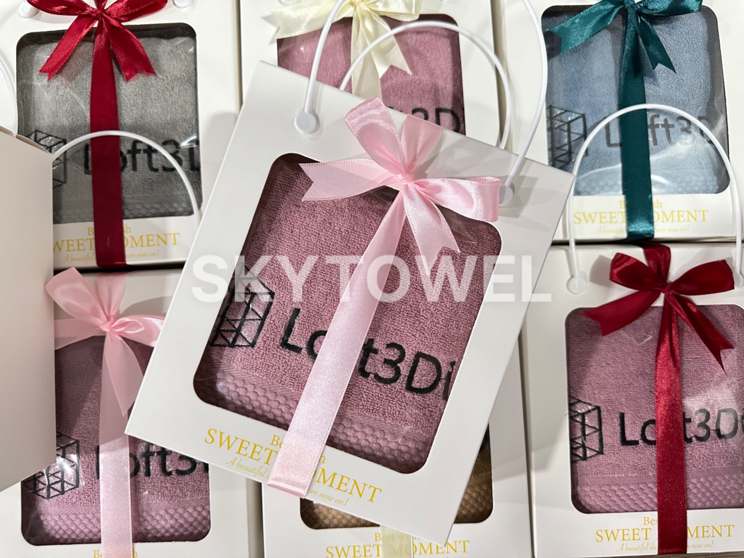 HỘP KHĂN QUÀ TẶNG CBNV DỊP LỄ 8/3 - THÊU LOGO THEO YÊU CẦU