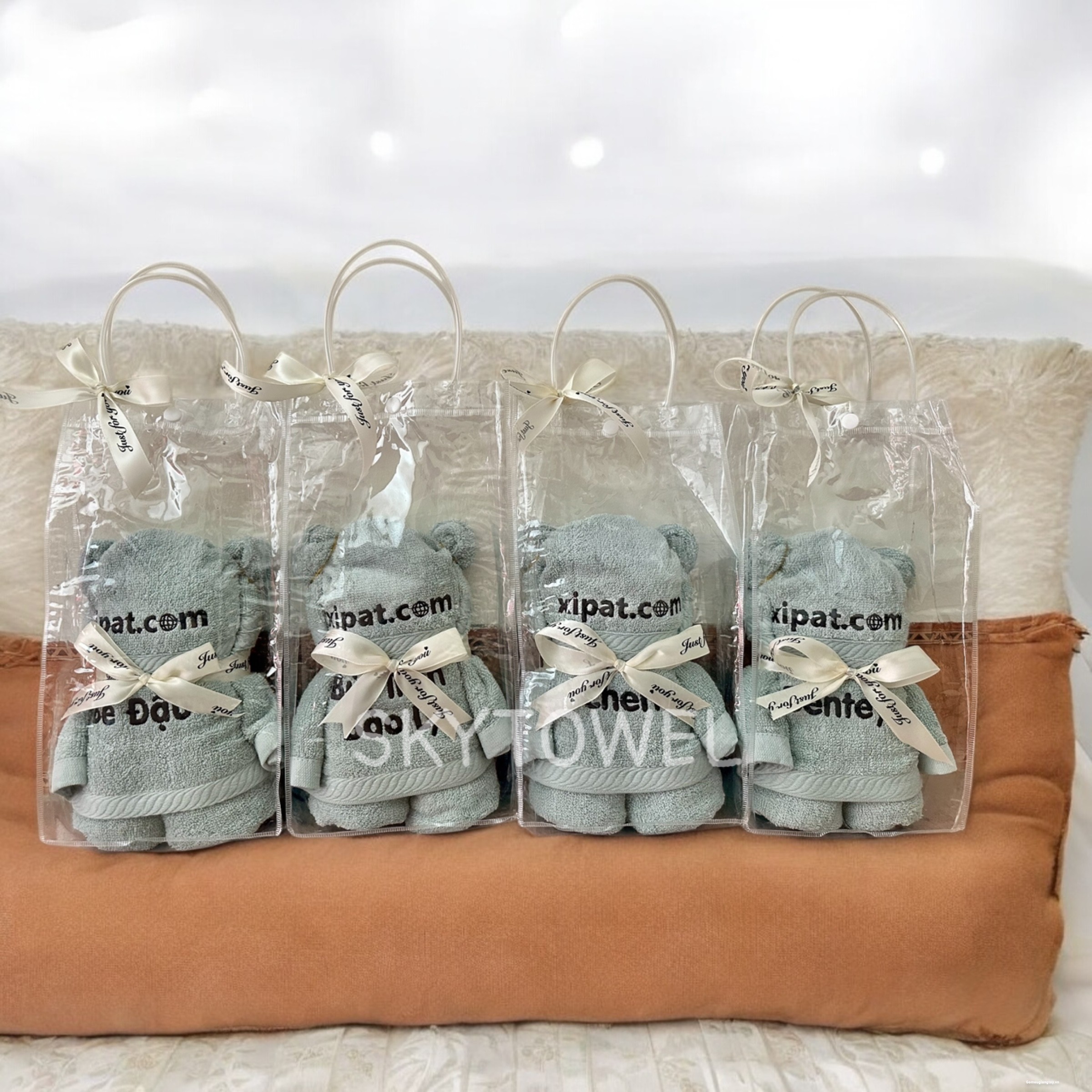 KHĂN TẮM GẤU THÊU TÊN, LOGO THEO YÊU CẦU - KÍCH THƯỚC 50X100CM