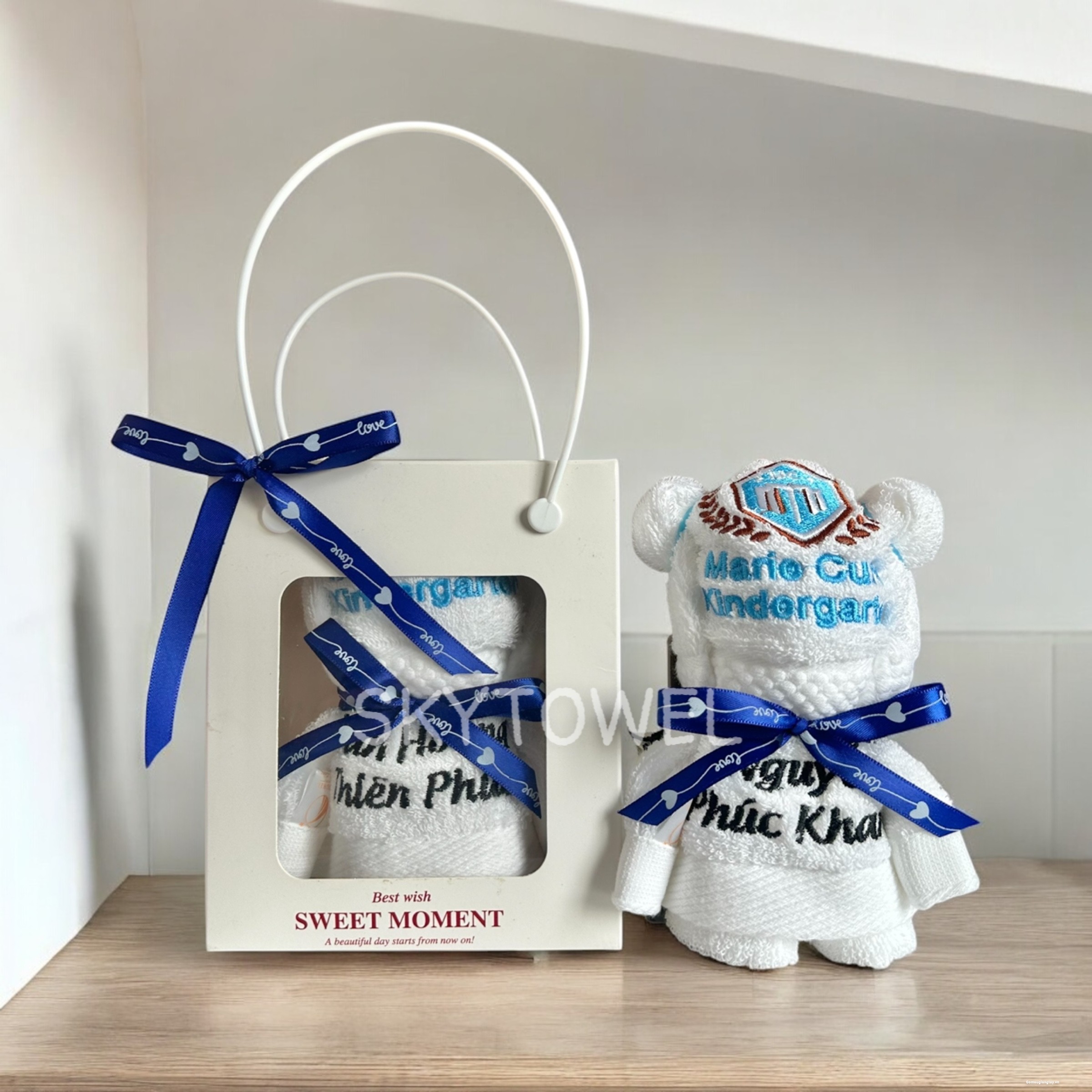 HỘP KHĂN GẤU QUÀ TẶNG TỔNG KẾT NĂM HỌC - THÊU TÊN, LOGO THEO YÊU CẦU